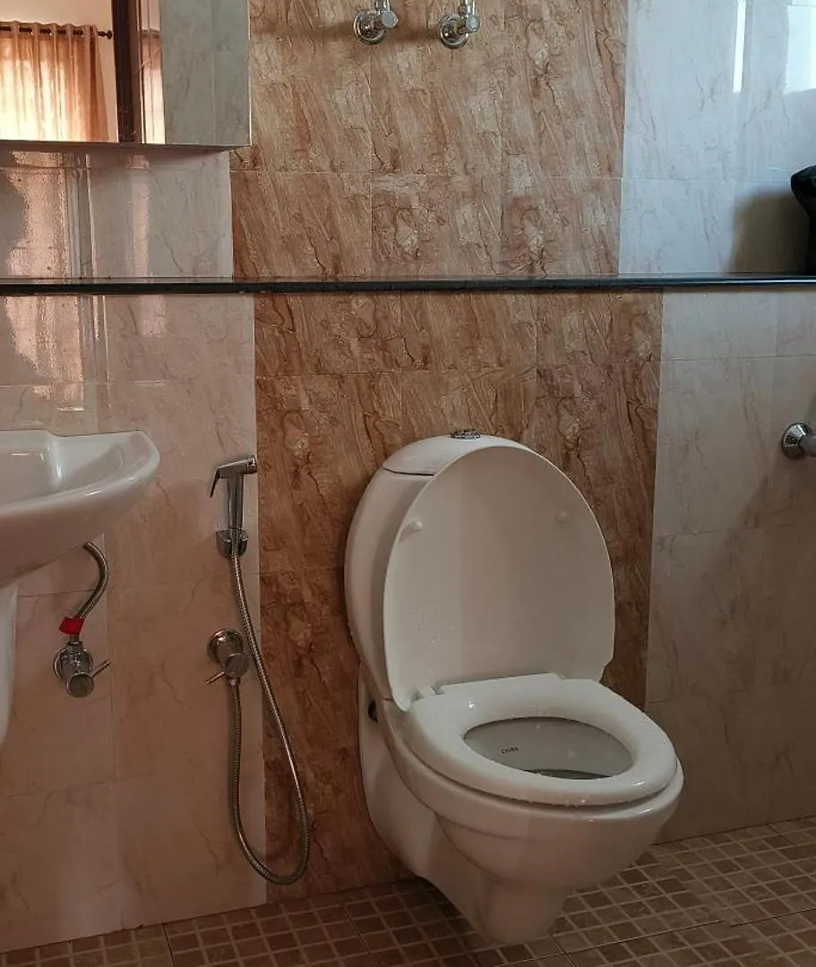 Kochi 3 Bhk Flat By Levantine Heights 0*,